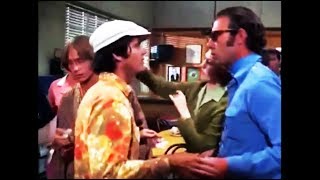 Jack Nicholson Dennis Hopper in Monkees Film quotHeadquot 1968 [upl. by Swart]