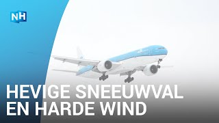 Sneeuwstorm op Schiphol [upl. by Lashond]