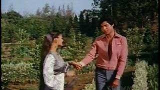 Baho Ke Ghere Me  Nazrana Pyar Ka  Bollywood Romantic Song [upl. by Arlinda]