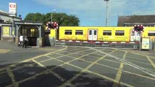 Birkdale Level Crossing [upl. by Deppy444]