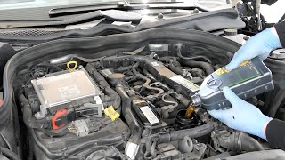 Mercedes W212  Engine Oil Change The Classic Way [upl. by Joelle]